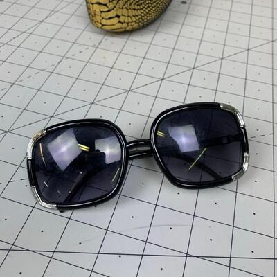 #61 Joan Boyce Sunglasses & Case