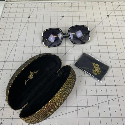#61 Joan Boyce Sunglasses & Case