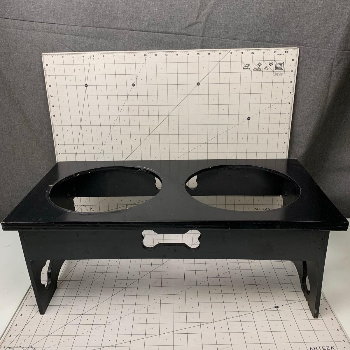 96-dog-food-dish-holder-estatesales