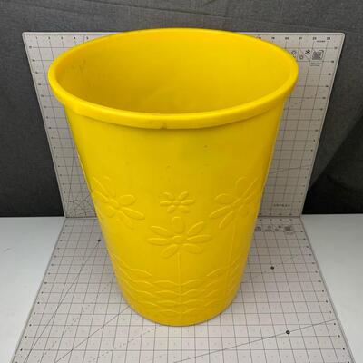 #100 Yellow Plastic Flower Garbage Bin