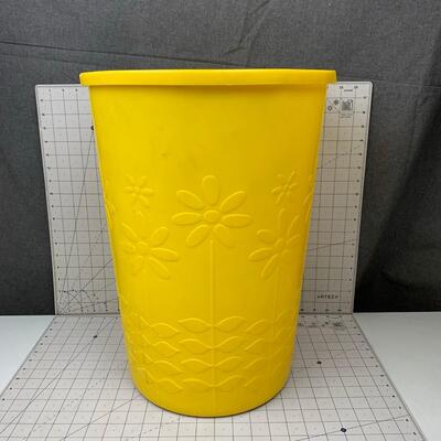 #101 Yellow Flower Plastic Garbage Bin