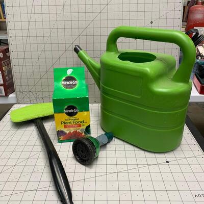 #136 Miracle Gro, Watering Can, Hose Head & Brush