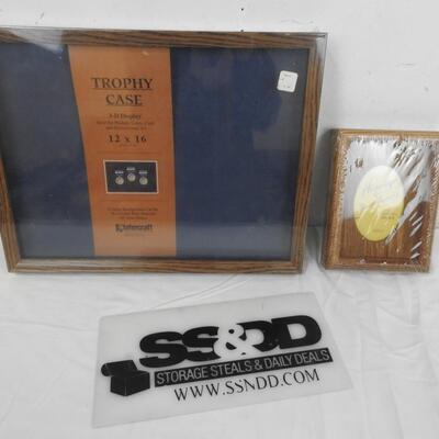 Heritage 3 1/2 x 5 Frame and 12 x 16 Trophy Case - New