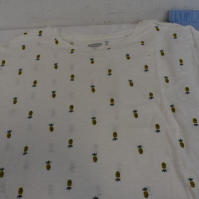 Peanuts Small Shirt, 2 Old Navy Med Shirts, Wet Seal Blue Bell Med Pants - New