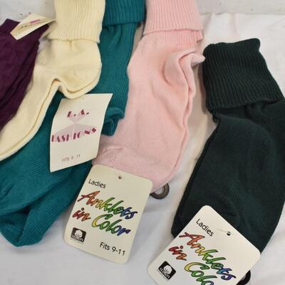 9 Pairs of Ladies Socks Size 9-11: Accents & Elements, Anklets in Color - New