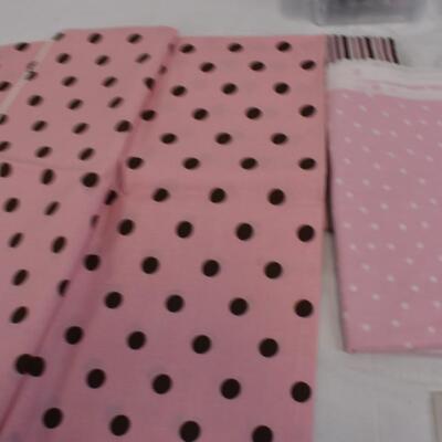 3 Pink Pattern Fabric, 20 Yardds Botanica Wall-Paper, Beads & Jewelry Kit - New
