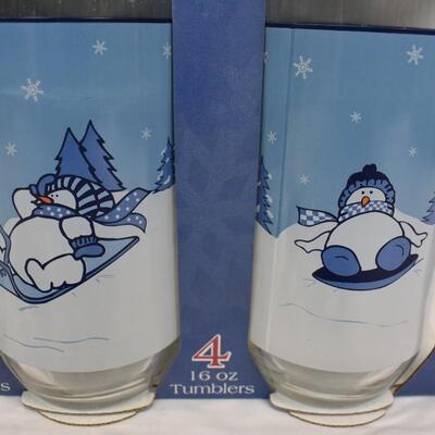 8 Winter Theme Dinner Glasses by Cambridge, 16 oz each. Old Stock - New