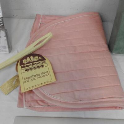 4 pc Kitchen: Appliance Cover, Decorating Stand, Paper Towel Holder, Spoon - New