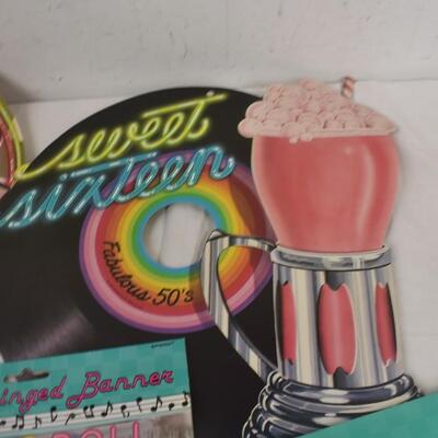 Rock & Roll Party Decorations: Napkins, Plates, Banners, Posters, Balloons - New