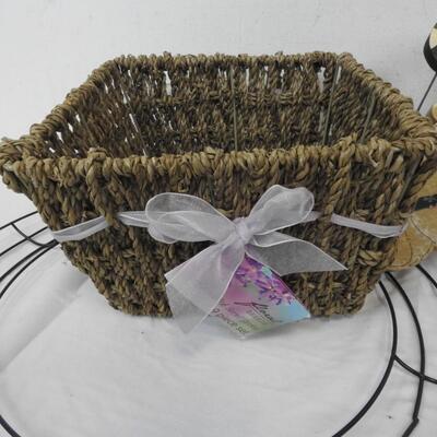 Home Decor Lot: 3 Wreath Rings, Basket, Welcome Bear Sign, Ribbon, Glitter - New