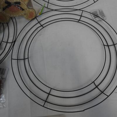 Home Decor Lot: 3 Wreath Rings, Basket, Welcome Bear Sign, Ribbon, Glitter - New
