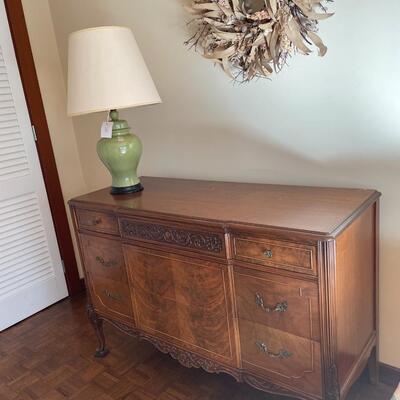 Gorgeous four poster queen bedroom set with bureau and desk