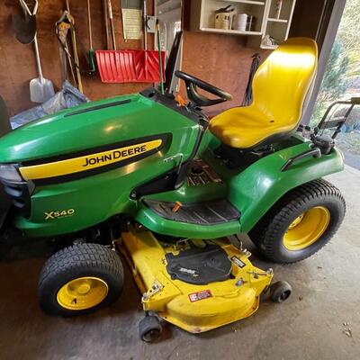 John Deere x-540 lawn tractor with 54â€ mower deck (comes with snow blower attachment)