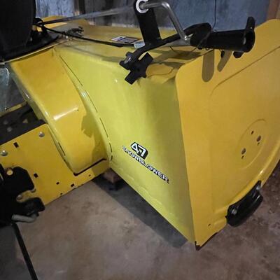 John Deere x-540 lawn tractor with 54â€ mower deck (comes with snow blower attachment)