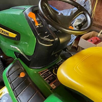 John Deere x-540 lawn tractor with 54â€ mower deck (comes with snow blower attachment)