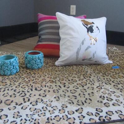 Leopard Rug + 2 Pillows + 2 Planters