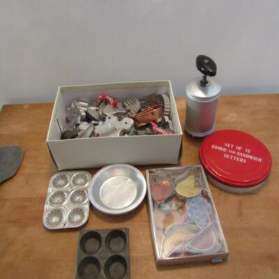 Nice Collection Cookie Cutters and Cookie Press