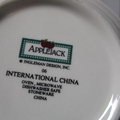 International Applejack 5 Piece Place Setting China Set & 2 Serving Bowls