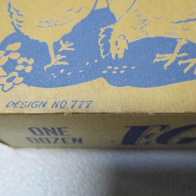 Vintage One Dozen Egg Carton Design No. 777