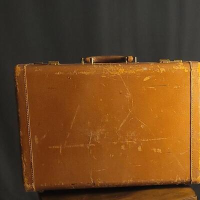 Lot 4: Vintage Leather Suitcase