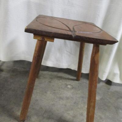 Early Hand-Crafted Farm Cheese Drainer Table