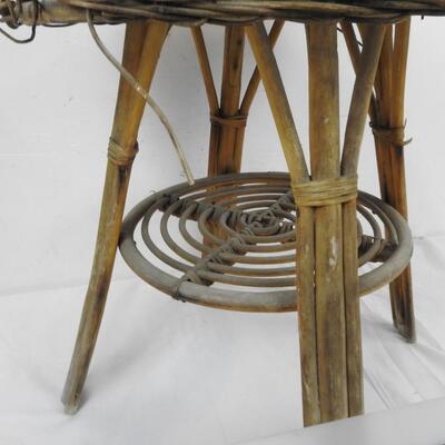 19 Inch Tall Basket Weave Stool, 4 Wooden Legs, 18 Inch Diameter Seat