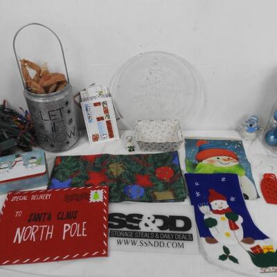 18+ Christmas Lot, Felt Envelope, Let it Snow Metal Bucket