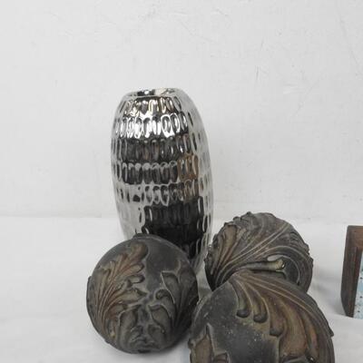 12 pc Decor: Candle Holder, Metal Balls, Clover Shaped Balls