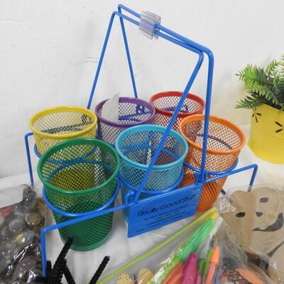 Craft Lot, Wheat, Markers, Pencils, Yarn, Tool Cup Tray