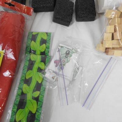 16 pc Teaching Supplies, Blocks, Dry Erasers, Fabric Pocket Chart