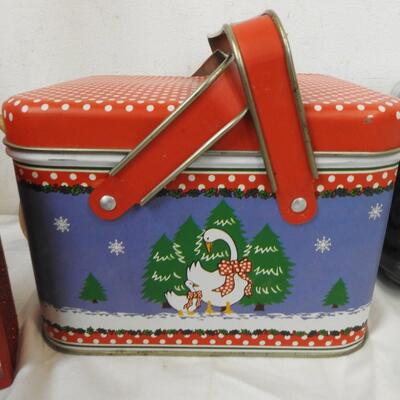 14 pc Holiday Lot: Nesting Nativity Decor, Ribbon, Note Pads, Assorted Ornament