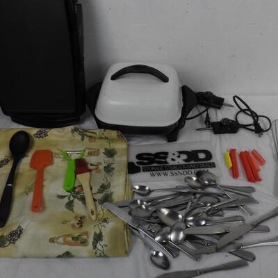 10 pc Kitchen Lot: Rival Skillet, Presto Electric Fry Pan, Utensils