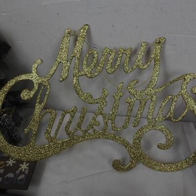19+ Holiday Lot: Cookies and Cocoa Sign, Metal Basket, Wreath