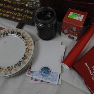 19+ Holiday Lot: Cookies and Cocoa Sign, Metal Basket, Wreath