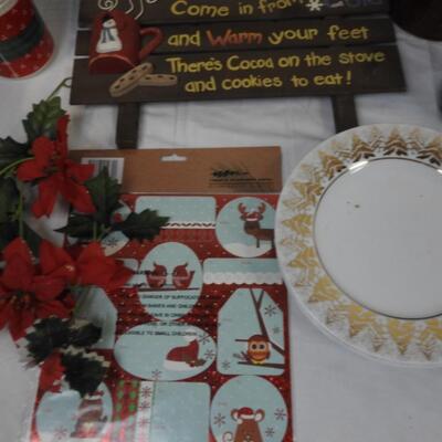 19+ Holiday Lot: Cookies and Cocoa Sign, Metal Basket, Wreath