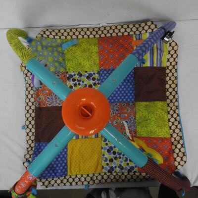 Kid Play Pad with Poles to Hang Toys, Infantino, Retractable Top