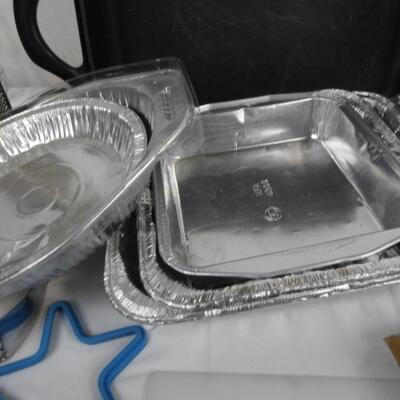 20+ pc Kitchen Lot: Cutlery Set, Aluminum Pans, Ice Trays, Electric Pan