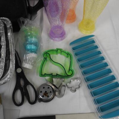 20+ pc Kitchen Lot: Cutlery Set, Aluminum Pans, Ice Trays, Electric Pan