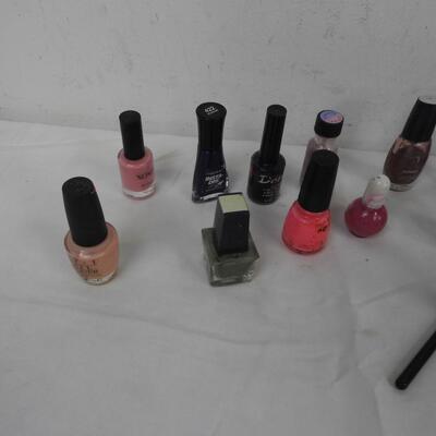 Nail Polish Lot: 20+ Nail Polish Bottles, Nail File, Cuticle Sticks, Tap/Cutters