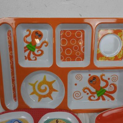 Kitchen Lot: 3 Divided Portion Plates, 2 Valentine Plates, 3 Coconut Cups, 2 Floral Trays