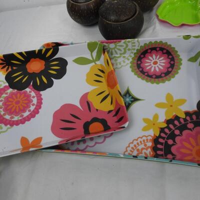 Kitchen Lot: 3 Divided Portion Plates, 2 Valentine Plates, 3 Coconut Cups, 2 Floral Trays