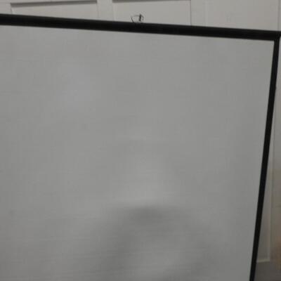 Blue Da-Lite Flyer Portable Projector Screen, 50 "x 50" White Screen