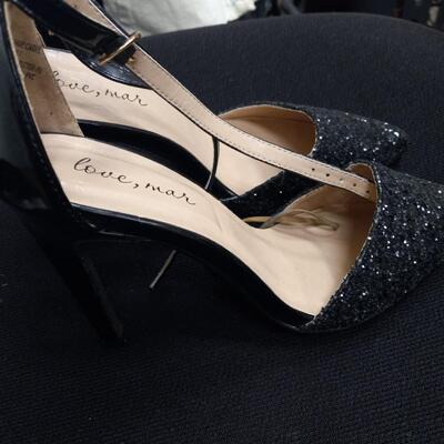 1 New Pair of Black Love & Mar Blue Heels Size 7-8