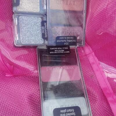 1 lot of New mixed  20 pcs randomly Selected Makeup *Cosmetics)