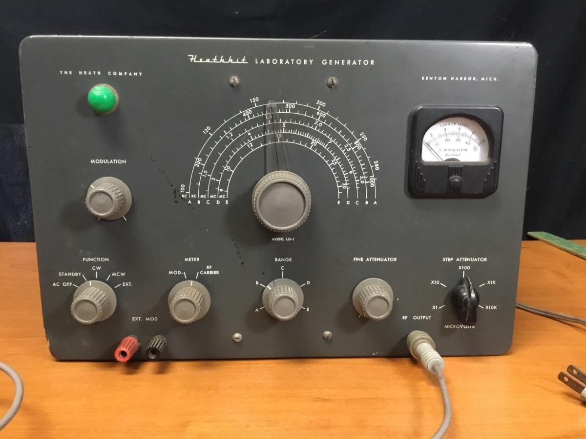 Vintage Heathkit Vacuum Tube Laboratory Generator | EstateSales.org