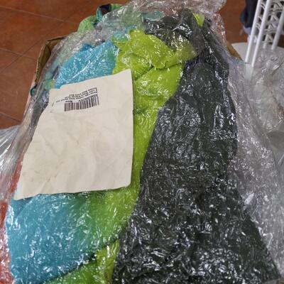 1 Lot of 100 Pcs of New clothes Women's and Girls  Assorted Styles