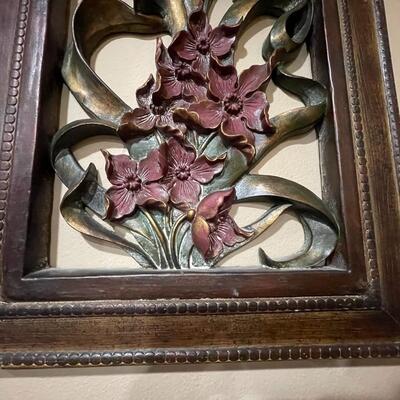 Lot 66  Wall Decor