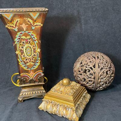 Lot 87  Gold Painted Lamp and Gold/Bronze Decor