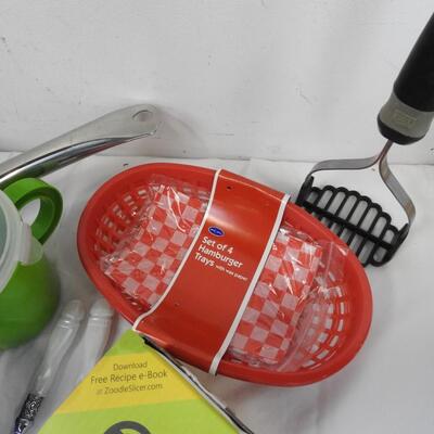 15+ Kitchen, Plastic Nesting Storage, Hamburger Trays, Serving Utensils