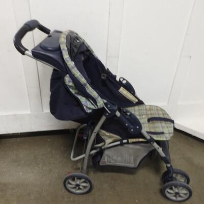 Blue Foldable Graco Stroller, Needs Cleaning